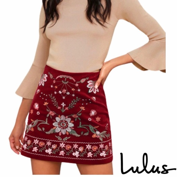 Lulu's Floral Embroidered Mini Skirt